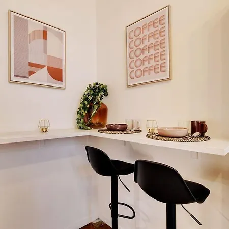 Appartement Charming Heart Of Le Marais - Gethosted